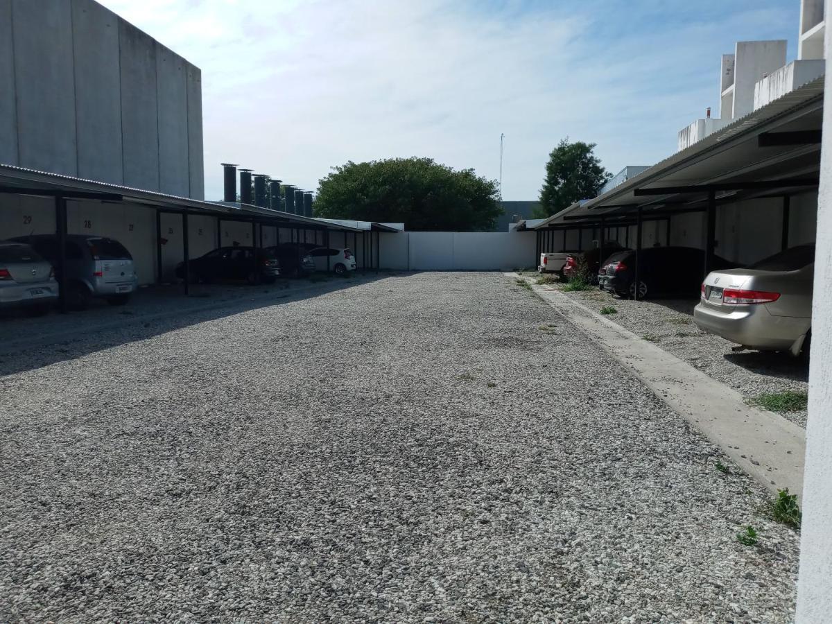 Miro Departamento Con Cochera Villa María Exterior foto